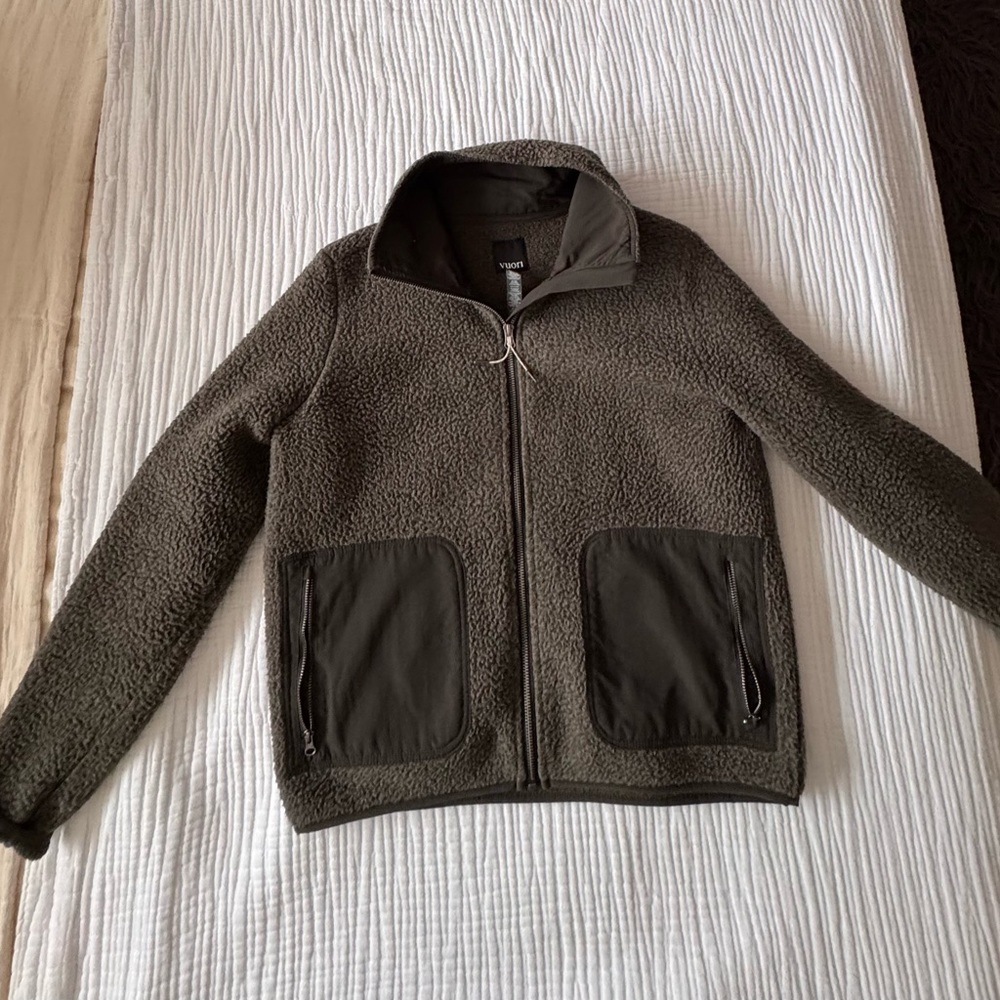 Vuori women’s Sherpa style jacket